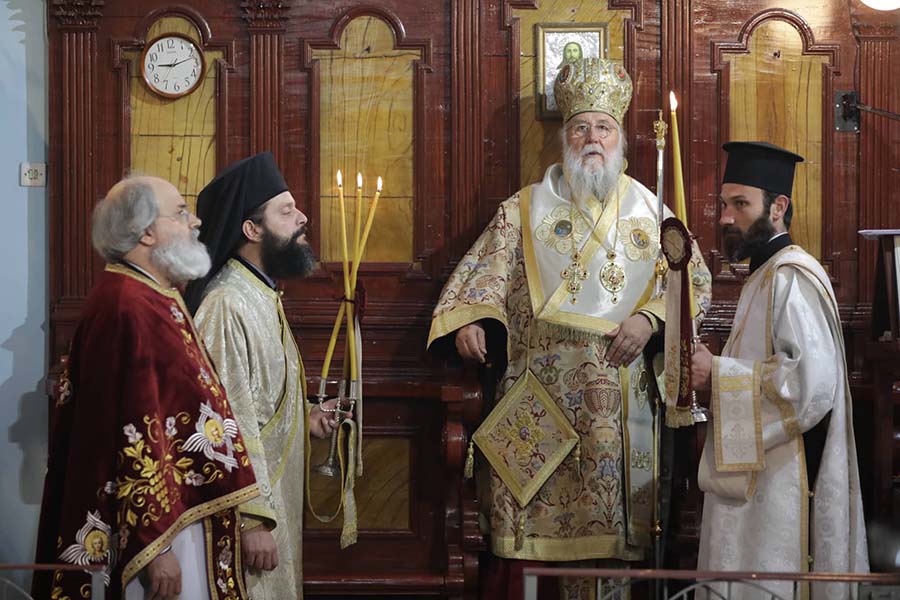 ΧΕΙΡΟΘΕΣΙΑ ΟΙΚΟΝΟΜΟΥ ΣΤΗΝ ΜΗΤΡΟΠΟΛΗ ΚΕΡΚΥΡΑΣ (1)