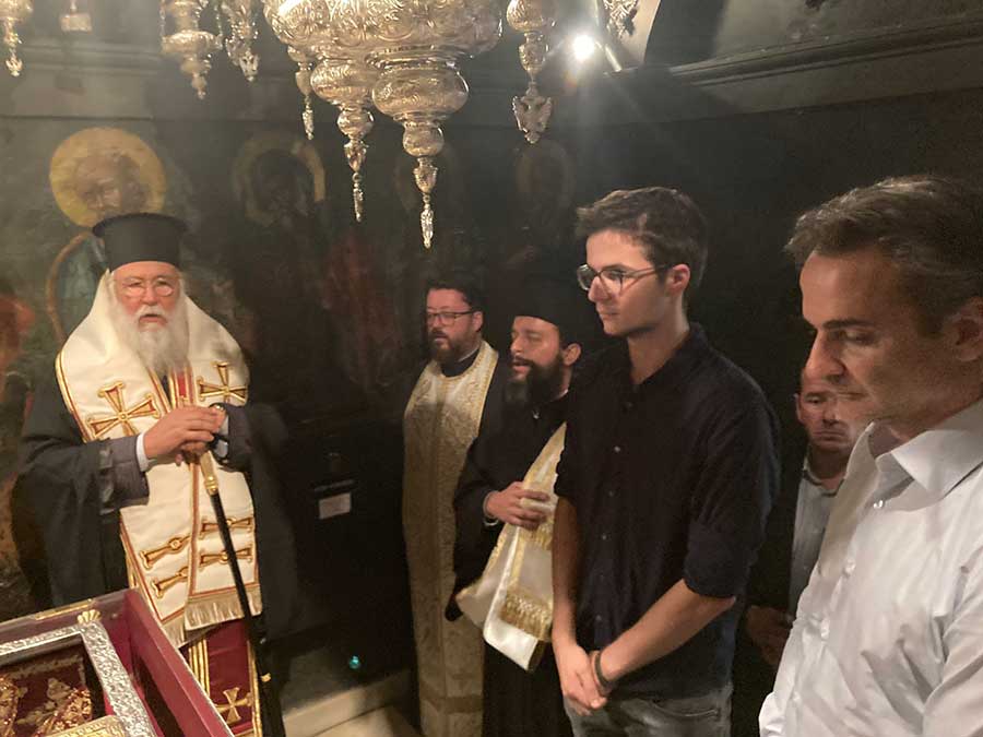 Ο ΠΡΩΘΥΠΟΥΡΓΟΣ ΣΤΟΝ ΑΓΙΟ ΣΠΥΡΙΔΩΝΑ