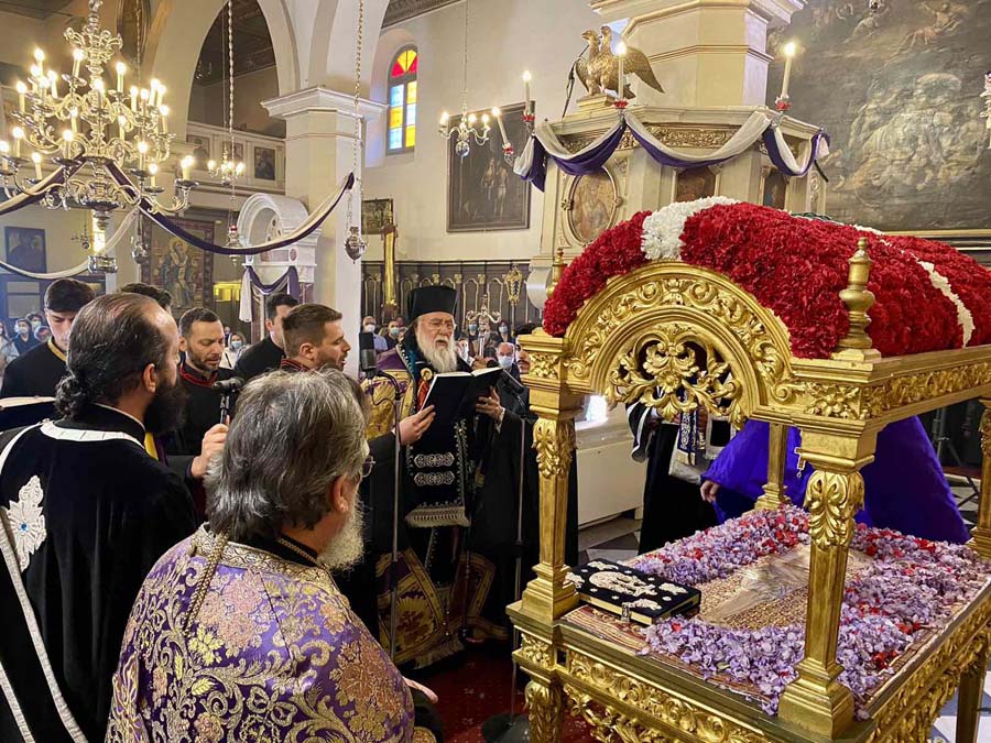 Ο εσπερινός της αποκαθήλωσης στην Κέρκυρα (1)