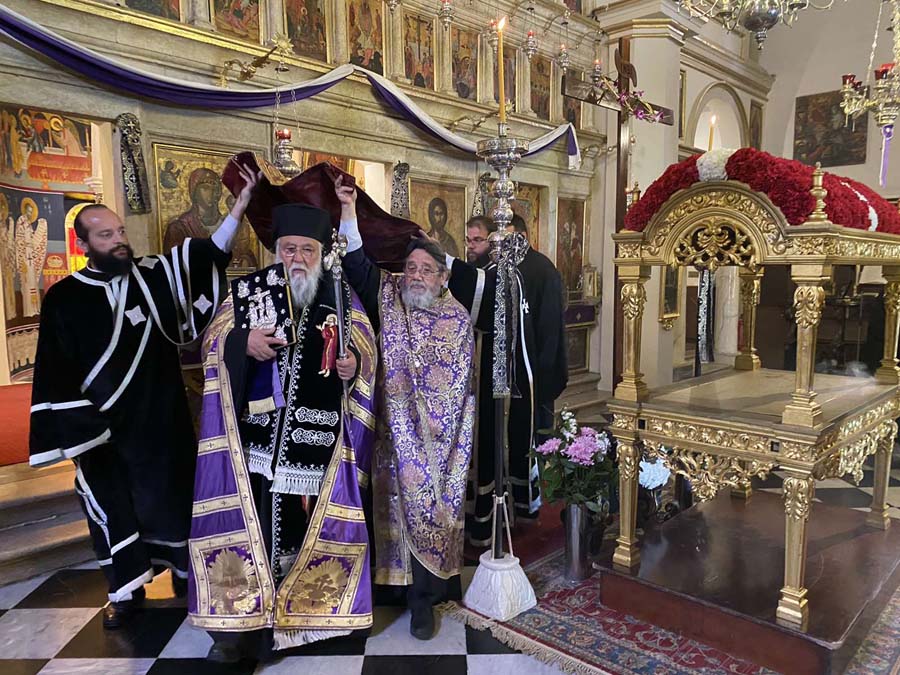 Ο εσπερινός της αποκαθήλωσης στην Κέρκυρα (12)