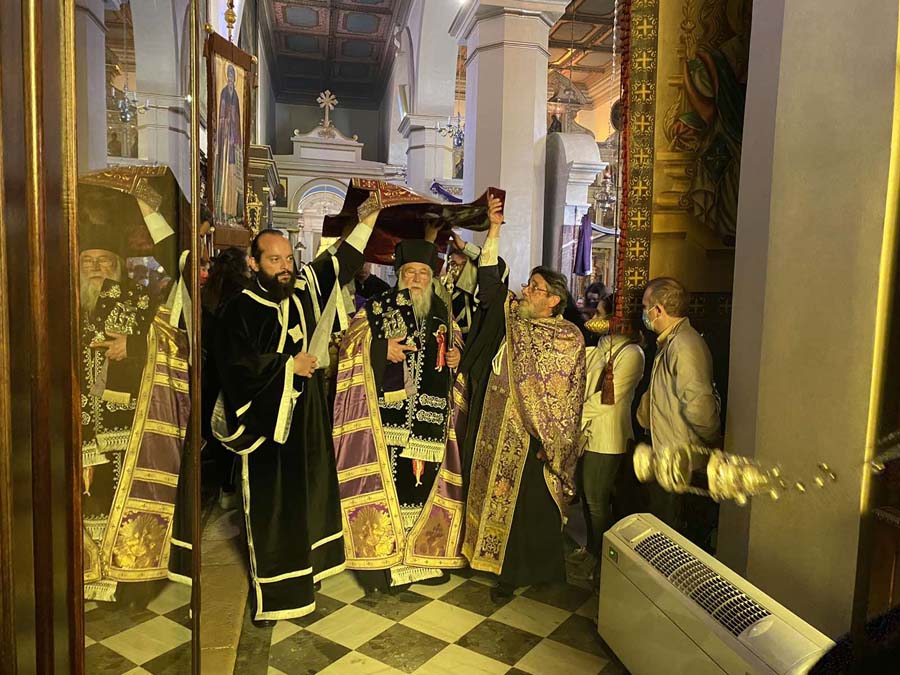 Ο εσπερινός της αποκαθήλωσης στην Κέρκυρα (9)