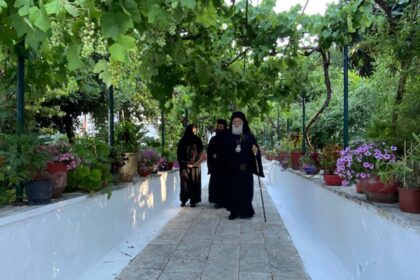 Κερκύρας Νεκτάριος, ασφάλεια και οδοδείκτες οι Άγιοι της πίστεως μας (1)