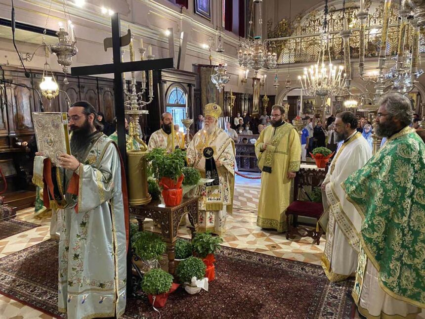 Ιεροδιακόνου στο Ιερό προσκύνημα του Αγίου Σπυρίδωνος στη Κέρκυρα 2