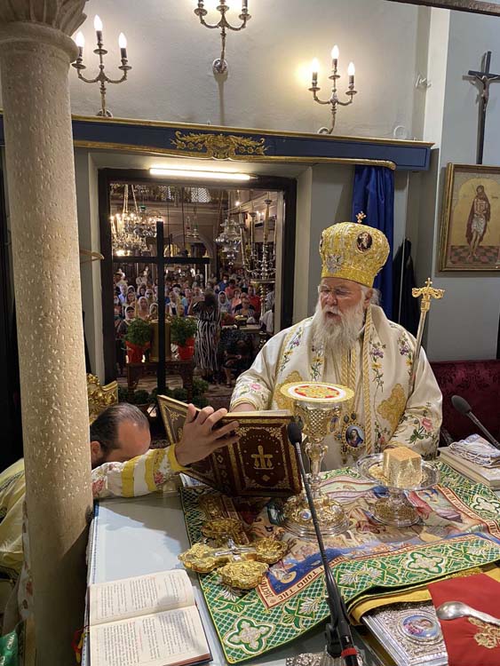 Ιεροδιακόνου στο Ιερό προσκύνημα του Αγίου Σπυρίδωνος στη Κέρκυρα 9