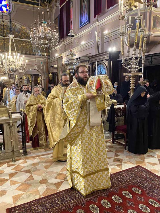 ΘΕΙΑ ΛΕΙΤΟΥΡΓΙΑ ΓΙΑ ΤΗΝ ΣΥΜΠΛΗΡΩΣΗ 20 ΧΡΟΝΩΝ ΑΠΟ ΤΗΝ ΕΝΘΡΟΝΙΣΗ ΤΟΥ ΜΗΤΡΟΠΟΛΙΤΗ ΚΕΡΚΥΡΑΣ 14