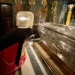 ΘΕΙΑ ΛΕΙΤΟΥΡΓΙΑ ΓΙΑ ΤΗΝ ΣΥΜΠΛΗΡΩΣΗ 20 ΧΡΟΝΩΝ ΑΠΟ ΤΗΝ ΕΝΘΡΟΝΙΣΗ ΤΟΥ ΜΗΤΡΟΠΟΛΙΤΗ ΚΕΡΚΥΡΑΣ 21