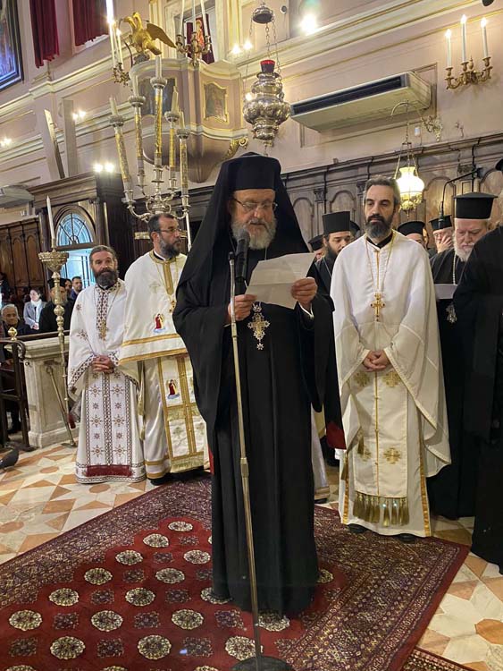 ΘΕΙΑ ΛΕΙΤΟΥΡΓΙΑ ΓΙΑ ΤΗΝ ΣΥΜΠΛΗΡΩΣΗ 20 ΧΡΟΝΩΝ ΑΠΟ ΤΗΝ ΕΝΘΡΟΝΙΣΗ ΤΟΥ ΜΗΤΡΟΠΟΛΙΤΗ ΚΕΡΚΥΡΑΣ 5