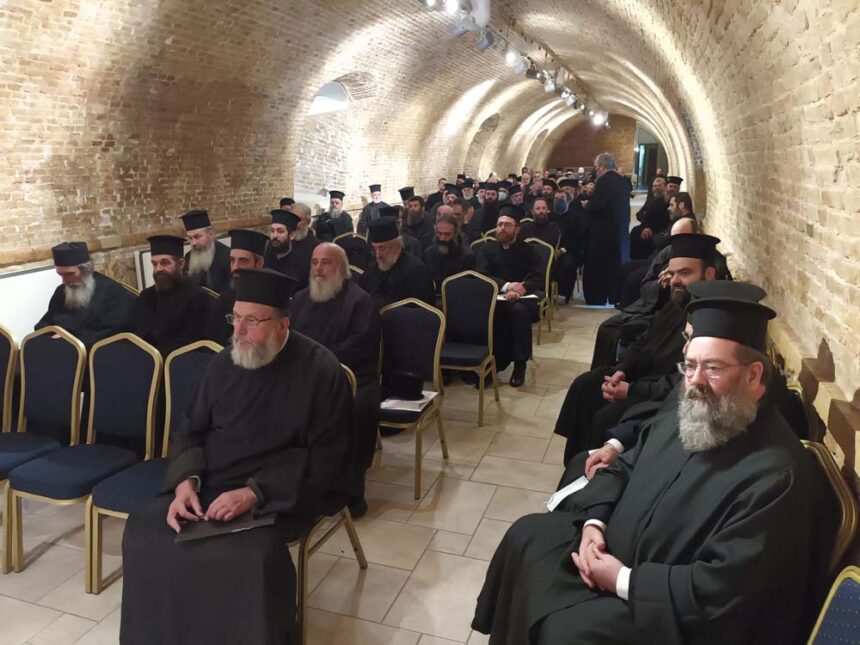 ΜΗΤΡΟΠΟΛΙΤΗΣ ΛΑΡΙΣΗΣ ΟΜΙΛΗΤΗΣ ΣΕ ΙΕΡΑΤΙΚΗ ΣΥΝΑΞΗ ΣΤΗΝ ΚΕΡΚΥΡΑ 1
