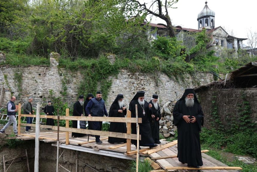 Ο Μητροπολίτης Κερκύρας κ. Νεκτάριος στο Άγιον Όρος (1)