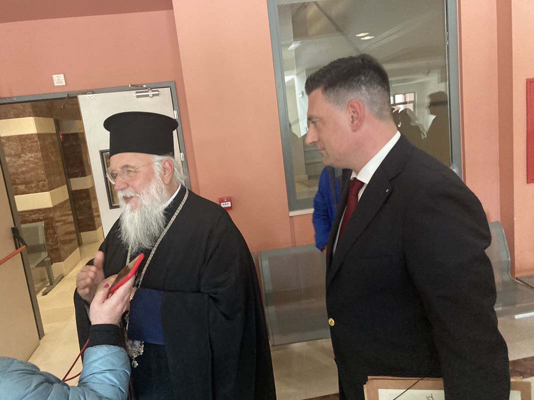 ΑΘΩΟΣ Ο ΜΗΤΡΟΠΟΛΙΤΗΣ ΚΕΡΚΥΡΑΣ! (3)