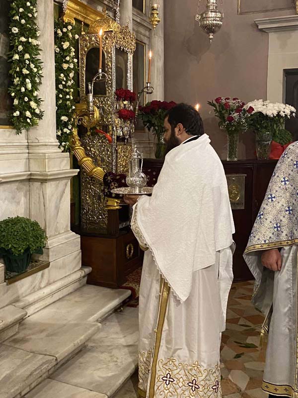 ΧΕΙΡΟΤΟΝΙΑ ΔΙΑΚΟΝΟΥ ΣΤΗΝ ΜΗΤΡΟΠΟΛΗ ΚΕΡΚΥΡΑΣ (5)