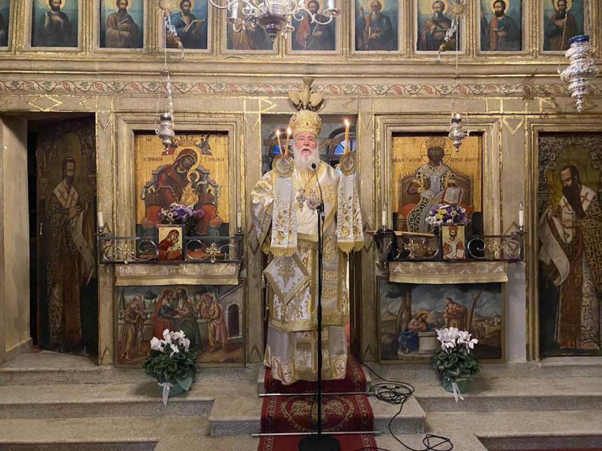 ΚΟΥΡΑ ΜΟΝΑΧΟΥ ΣΤΗΝ ΜΗΤΡΟΠΟΛΗ ΚΕΡΚΥΡΑΣ (1)