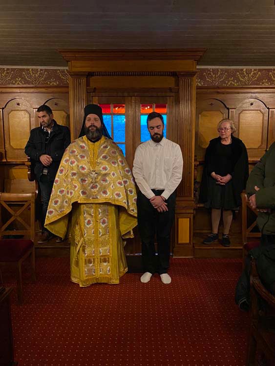 ΚΟΥΡΑ ΜΟΝΑΧΟΥ ΣΤΗΝ ΜΗΤΡΟΠΟΛΗ ΚΕΡΚΥΡΑΣ (10)