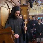 ΚΟΥΡΑ ΜΟΝΑΧΟΥ ΣΤΗΝ ΜΗΤΡΟΠΟΛΗ ΚΕΡΚΥΡΑΣ (7)