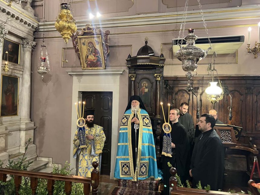 kyriaki pro ton foton stin kerkyra (1)