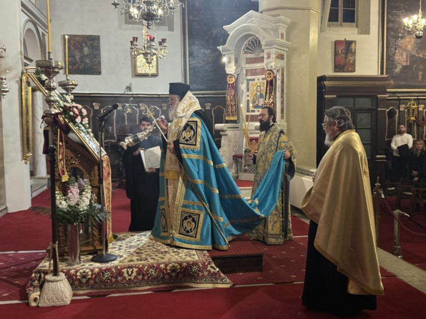 oi protoi xairetismoi stin mitropoli kerkyras (15)