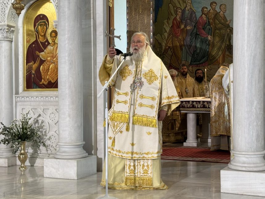 p mitropolitis kerkyras sta tirana (1)