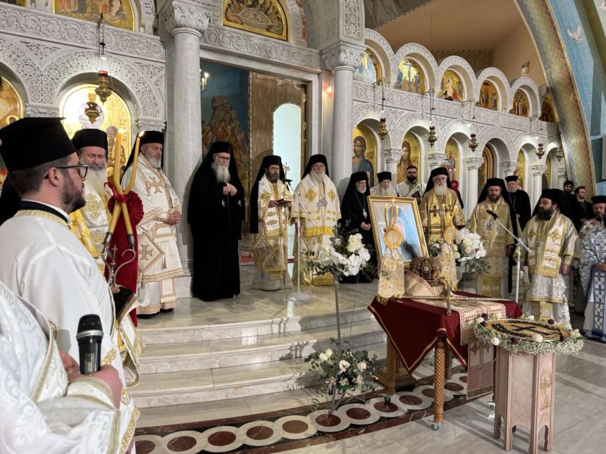 p mitropolitis kerkyras sta tirana (9)