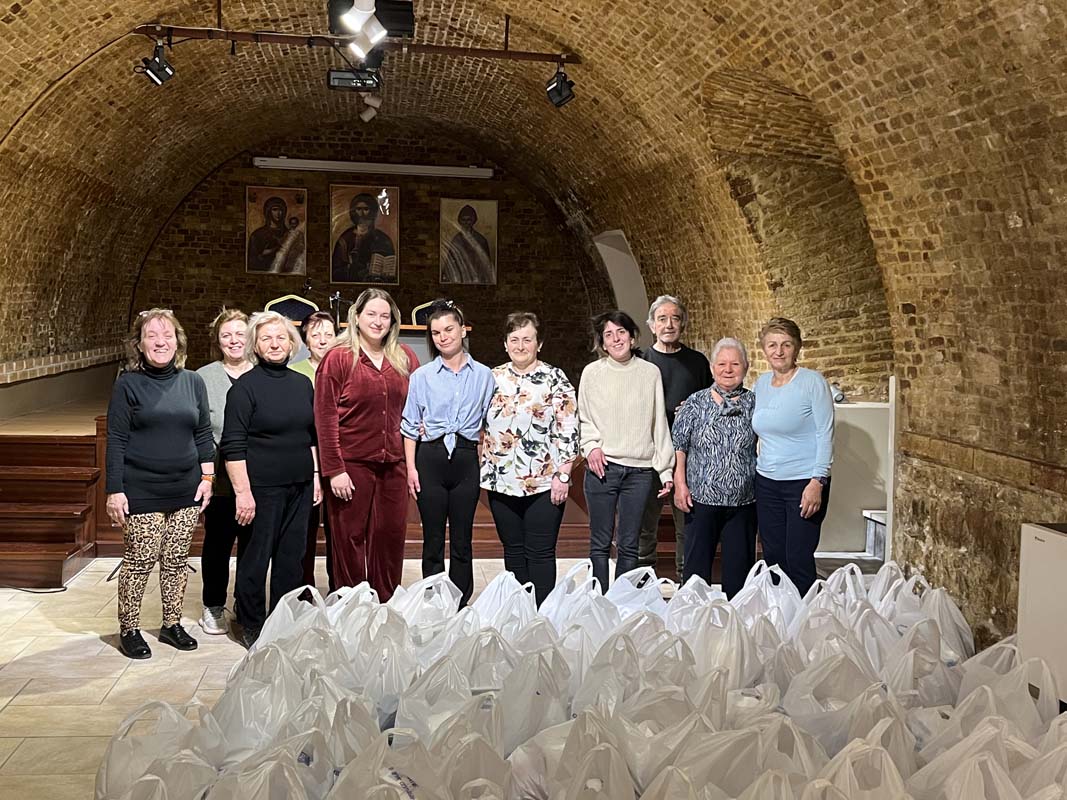 prosfora agapis apo tin mitropoli kerkyras (3)