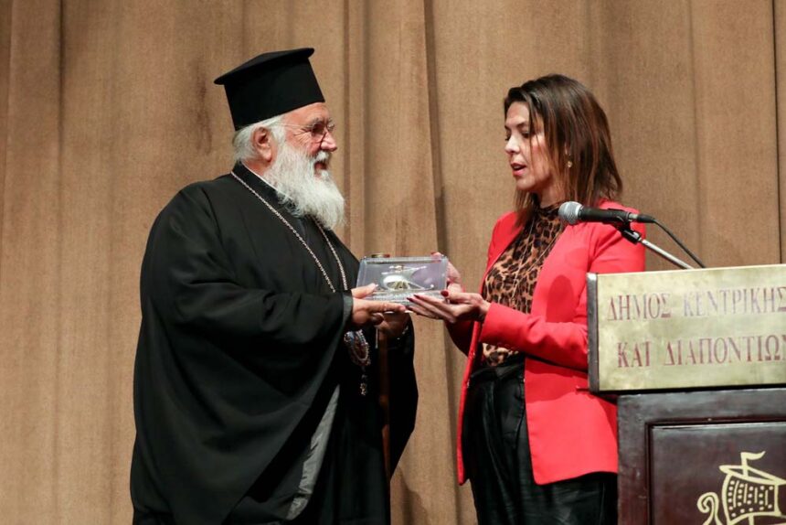 ΕΚΔΗΛΩΣΗ ΓΙΑ ΤΗΝ ΣΥΜΠΛΗΡΩΣΗ 20 ΧΡΟΝΩΝ ΑΠΟ ΤΗΝ ΕΝΘΡΟΝΙΣΗ ΤΟΥ ΜΗΤΡΟΠΟΛΙΤΗ ΚΕΡΚΥΡΑΣ 18