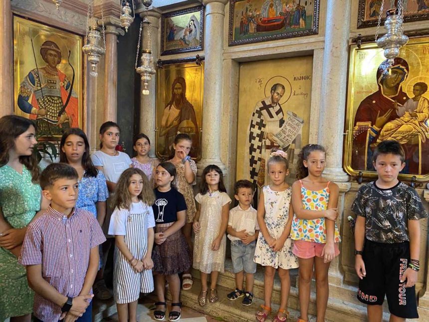 Ο Μητροπολίτης Κερκύρας ιερούργησε στην Ενορία Αγίων Πάντων Νησακίου (7)